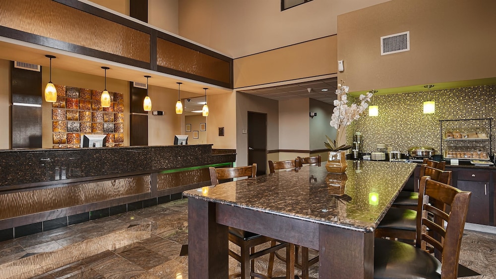 Best Western Inn & Suites - Lake Charles 11/40
