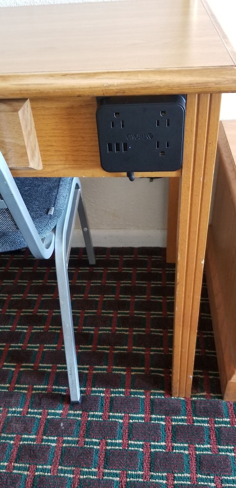 VIP Inn and Suites 34/40