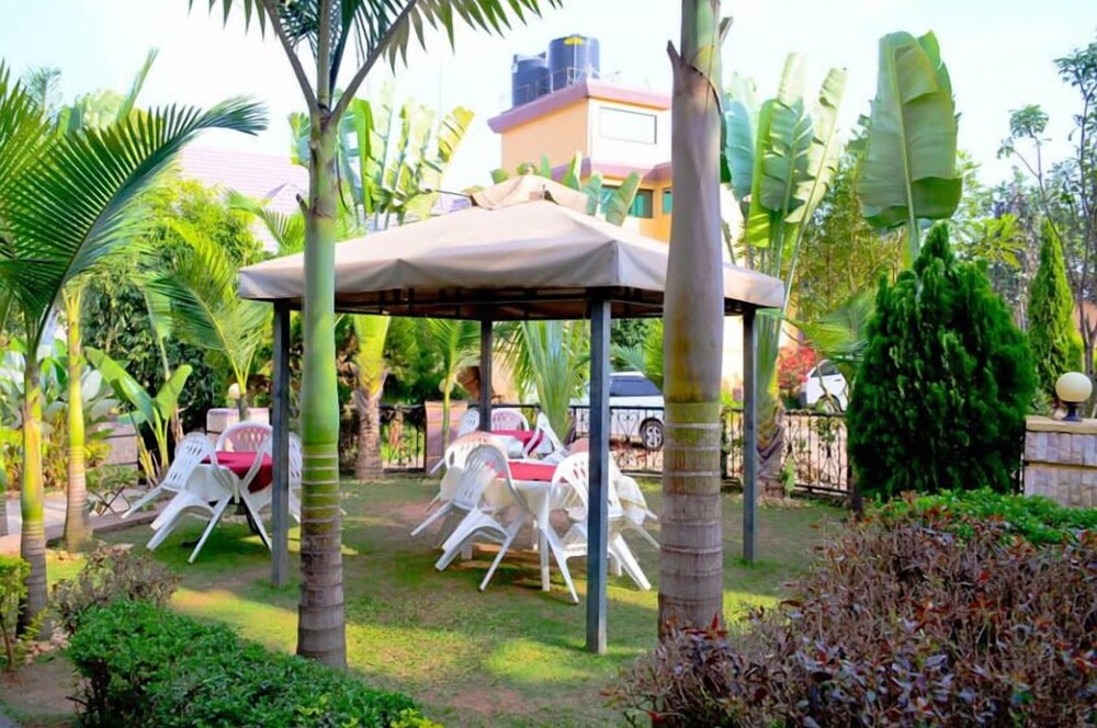 Ropani Hotel Kajjansi 24/31