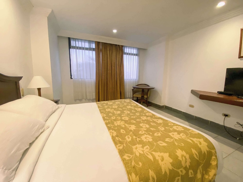 Room, Queen Bed