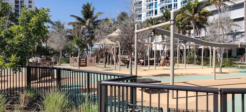 Beach Front Studio 37/50