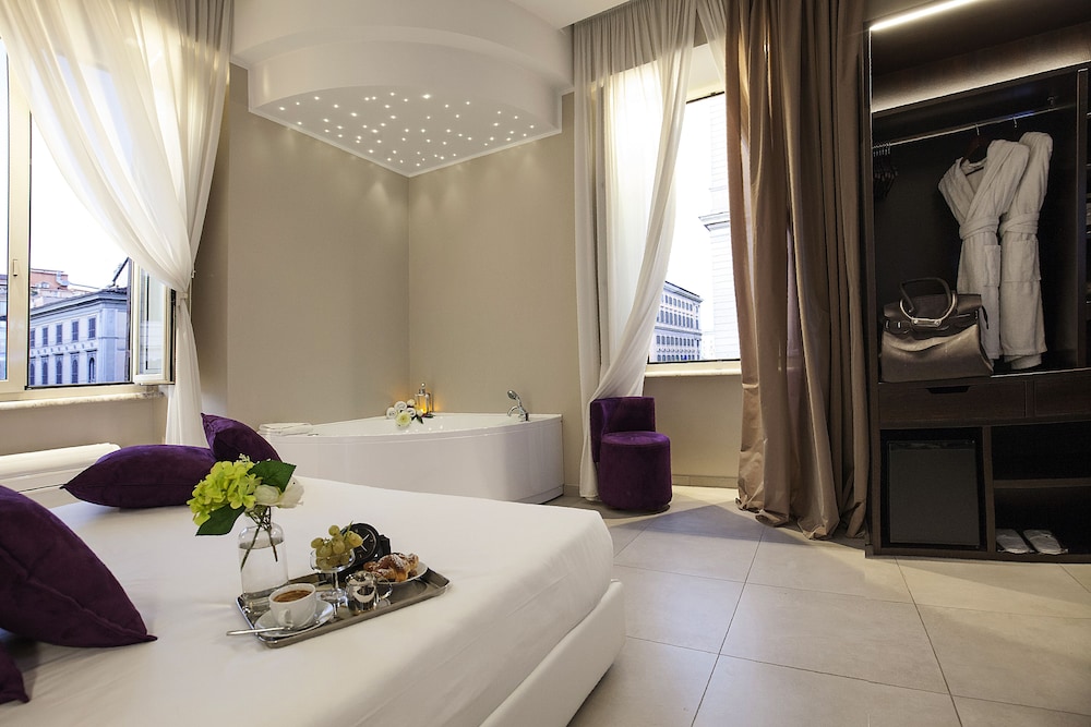 Roman Holidays Boutique Hotel 21/69