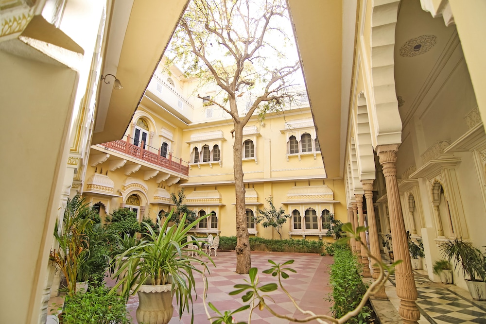 ALSISAR HAVELI 11/73