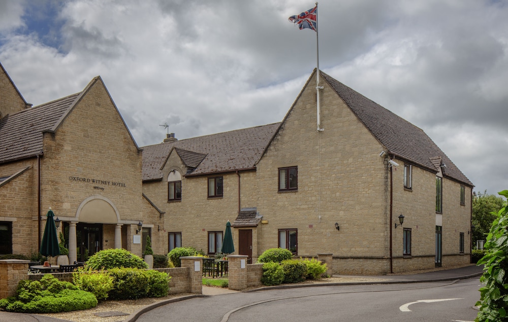 Witney Four Pillars 2/56