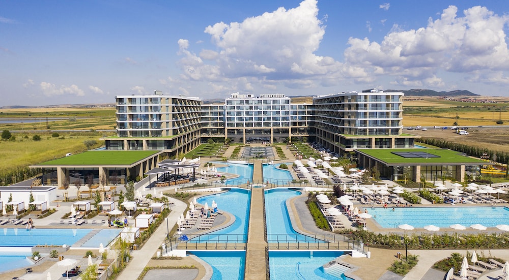 Wave Resort 64/70