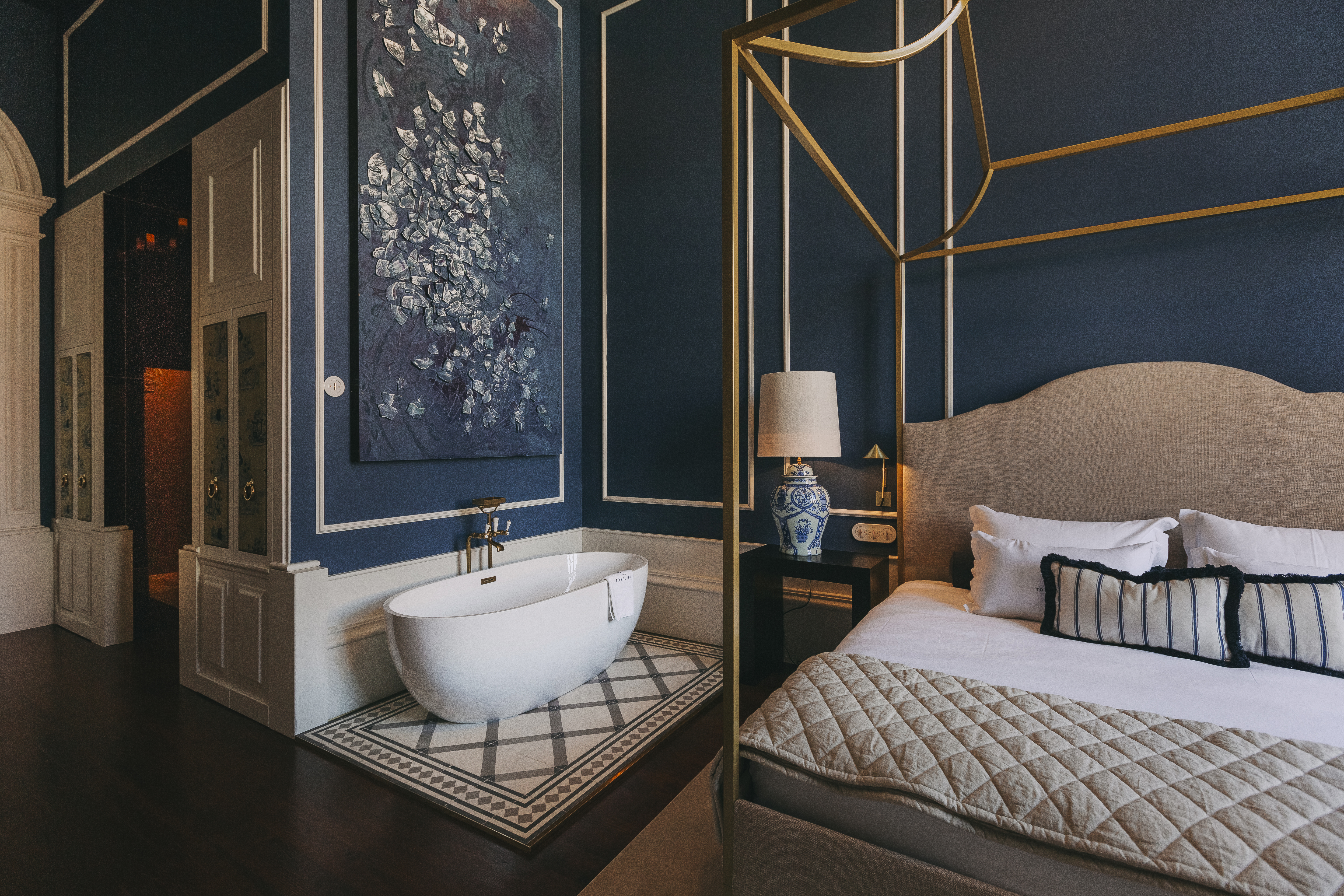 غرفة ديلوكس بحوض استحمام، Torel 1884 Suites & Apartments 6/10