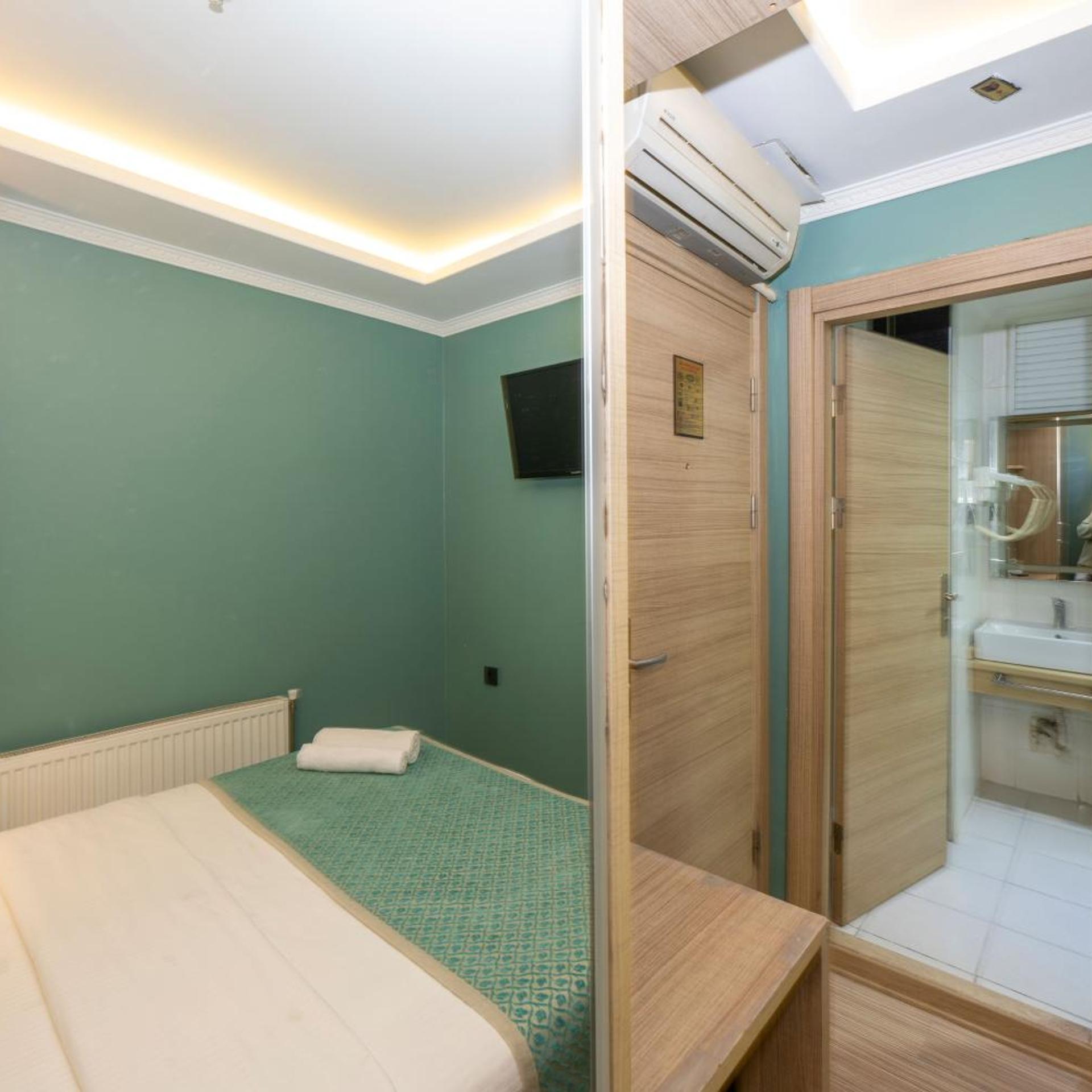 Economy, Double Bed, No Window