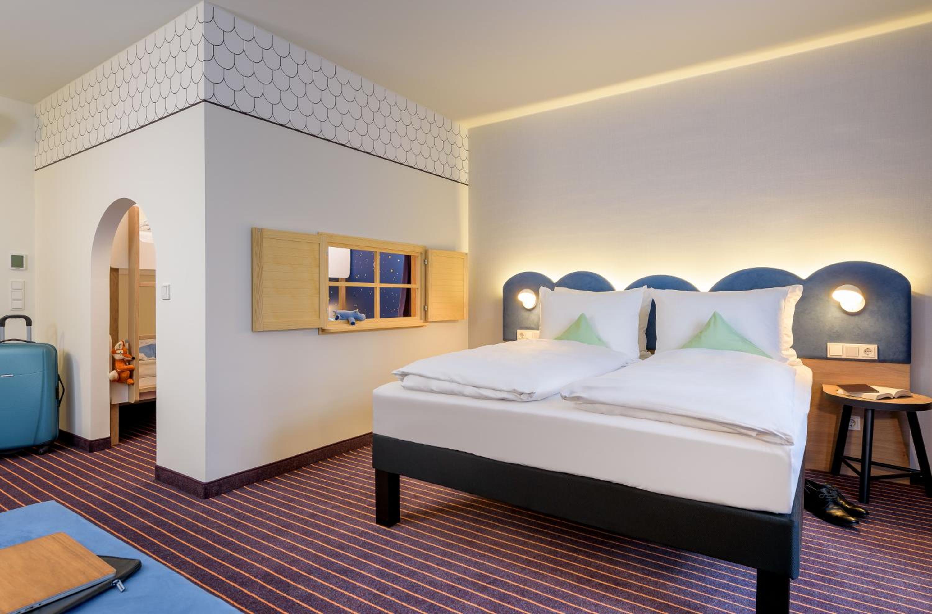 Family, Double and Twin Beds, Bunk Bed