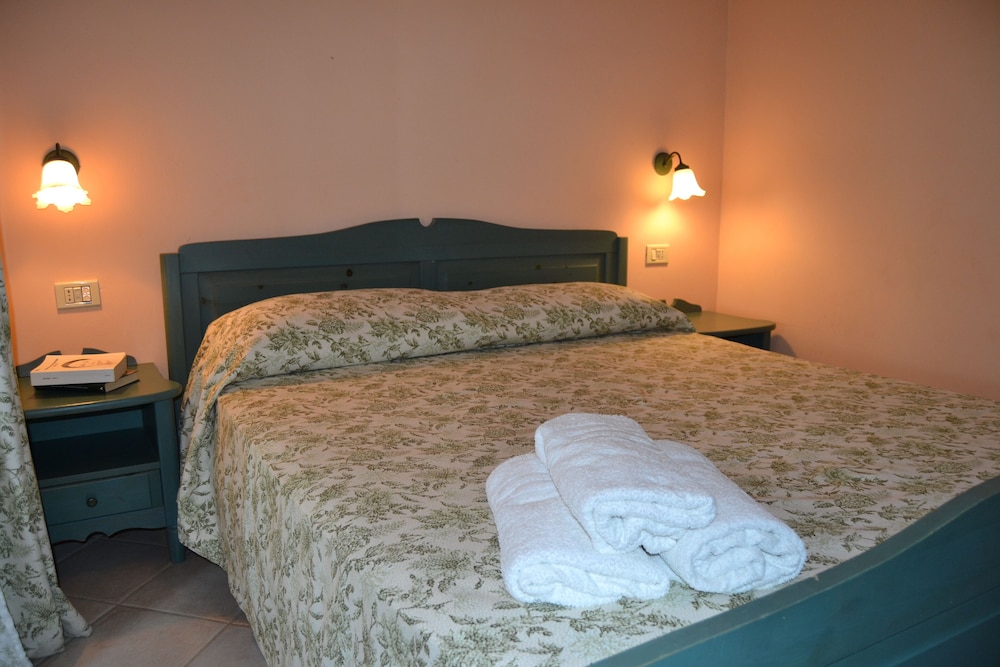 Agriturismo Fara Del Falco 28/50