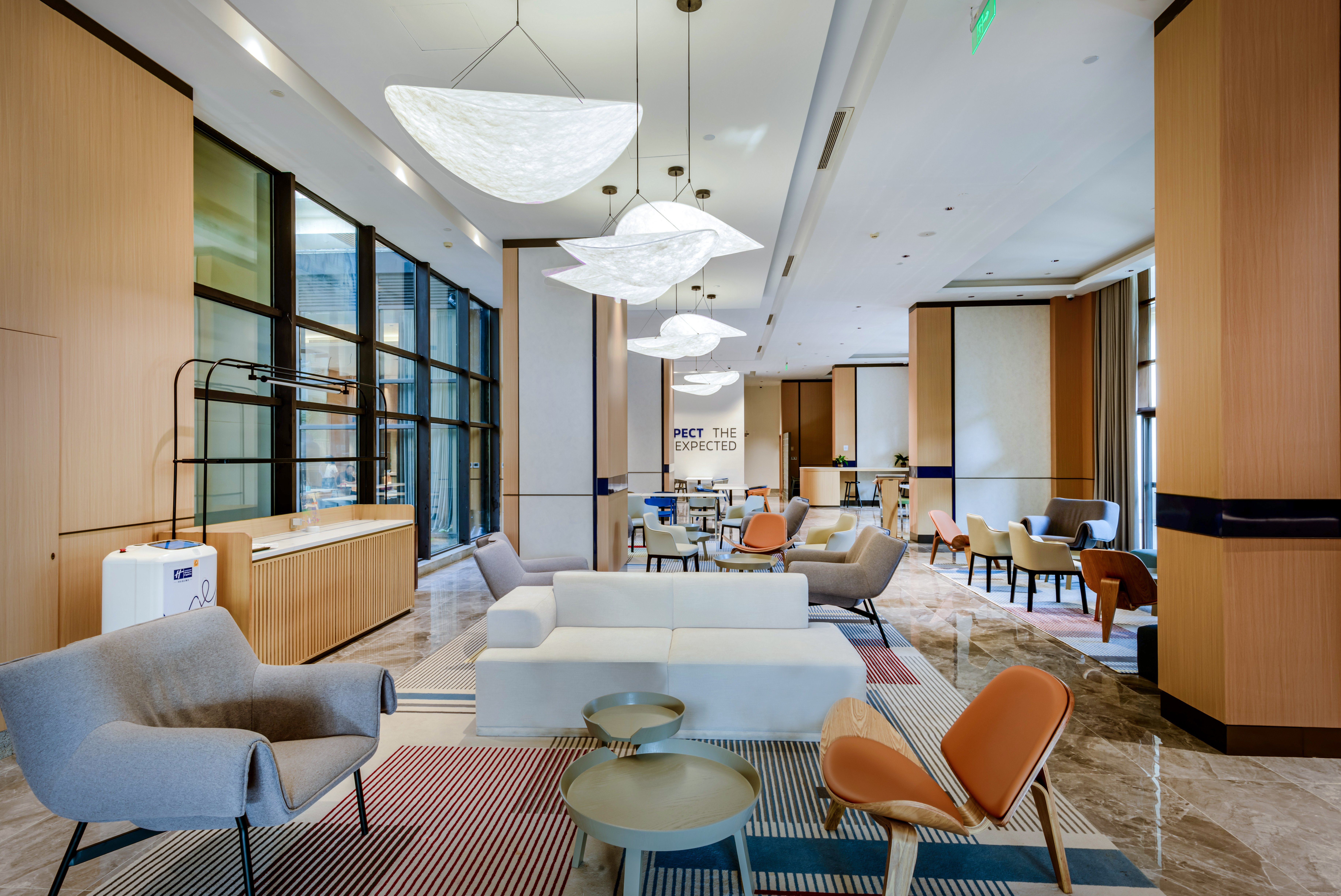 HOLIDAY INN EXPRESS HAIKOU WEST COAST 22/50