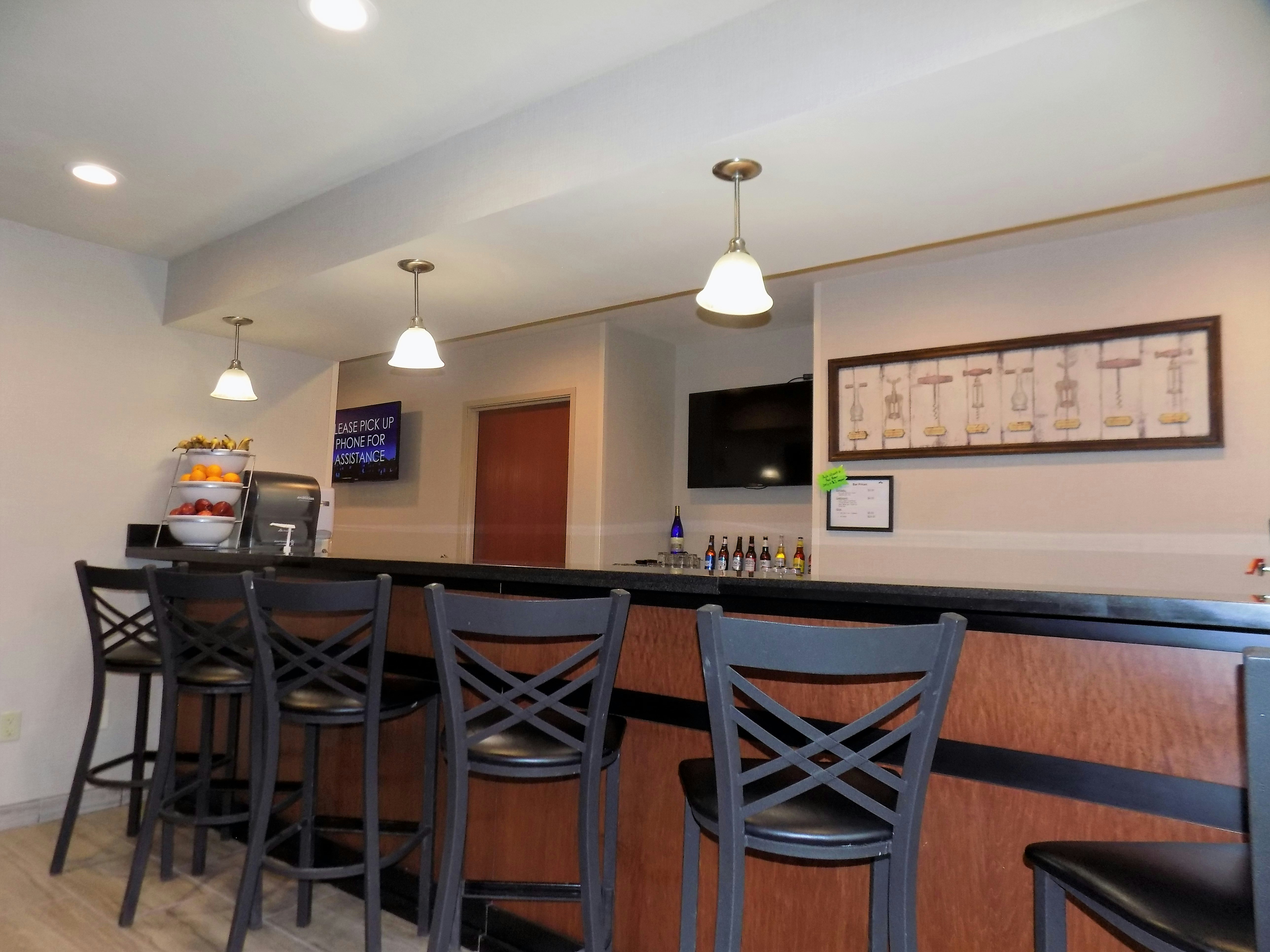 Cobblestone Hotel Suites Seward Ne 55/73