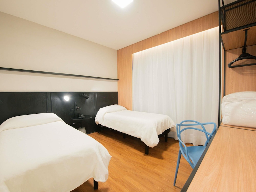SUPERIOR, TWIN BEDS