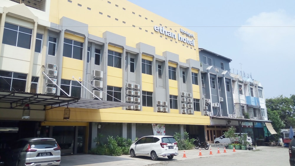 Ethan Hotel Cilincing Plaza 3/15