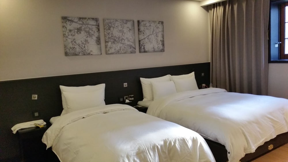 Hotel Kobos 17/57
