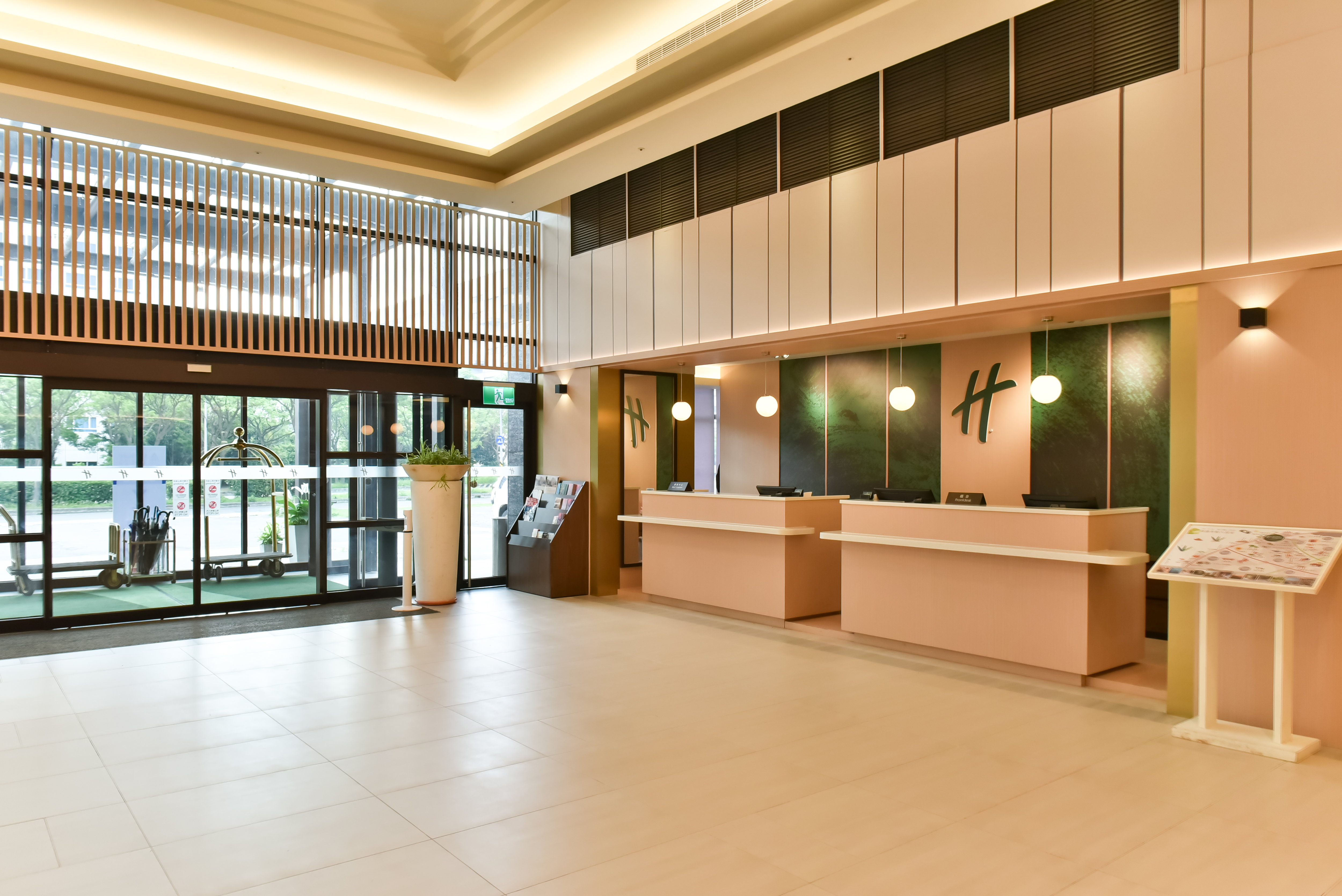 Holiday Inn Taoyuan Airport by IHG 8/50