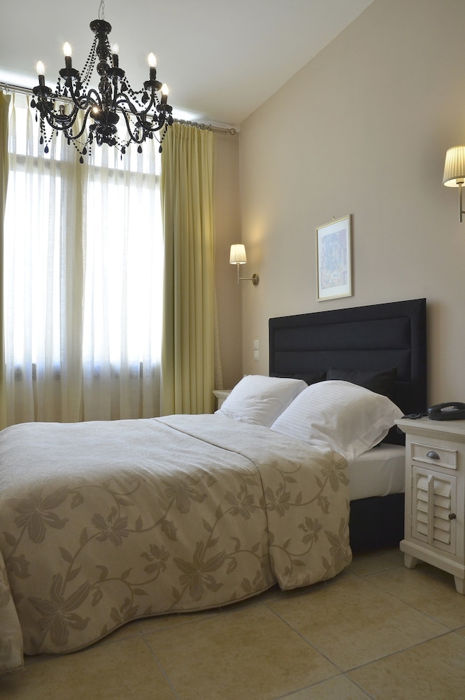 Forest Suites Boutique Hotel 8/79
