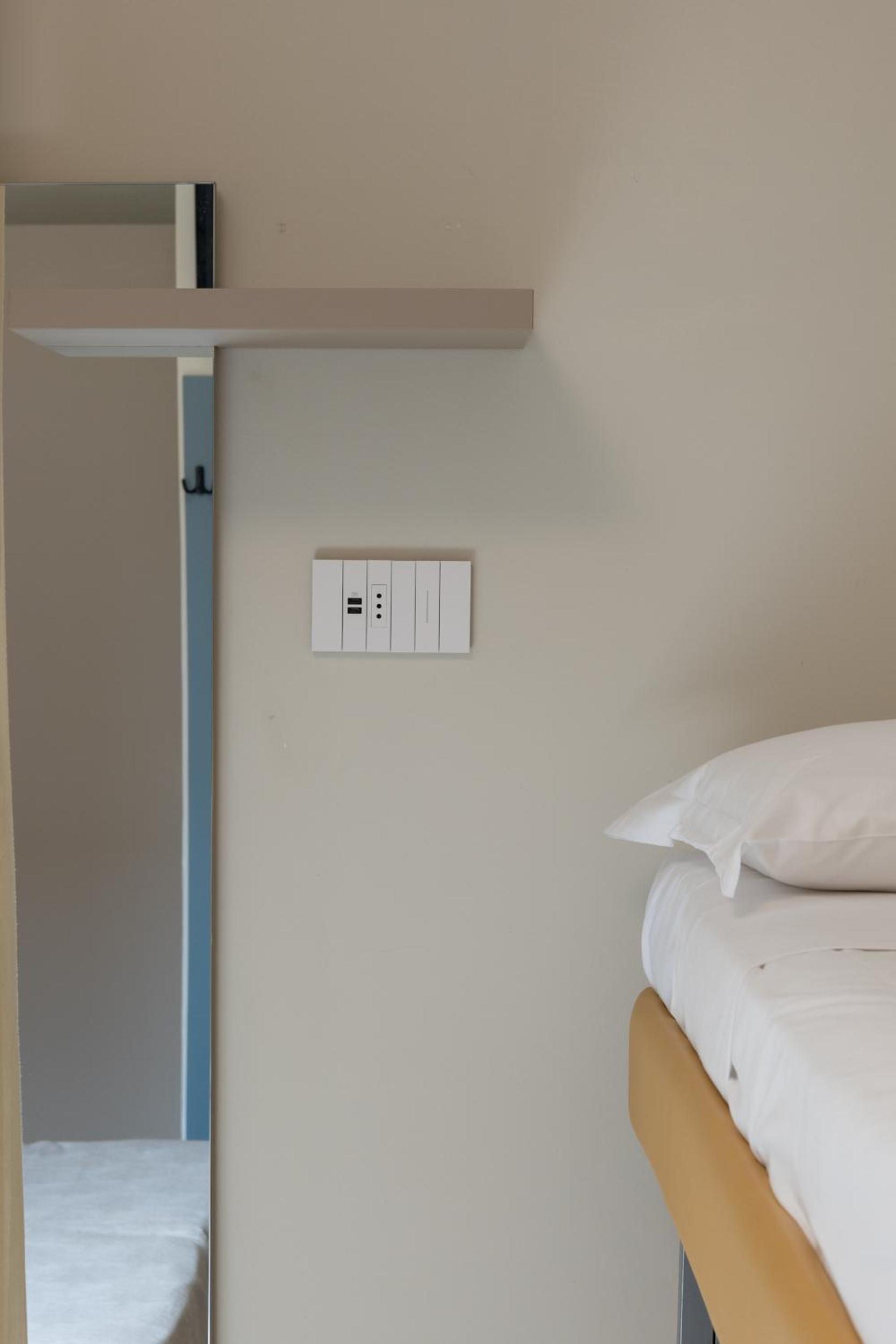 Room, Triple, Balcony, Thea Hotel 6/10