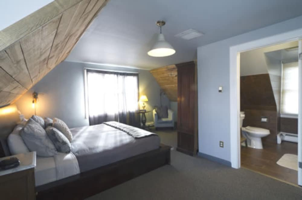 Queen Anne Bed And Breakfast 20/70