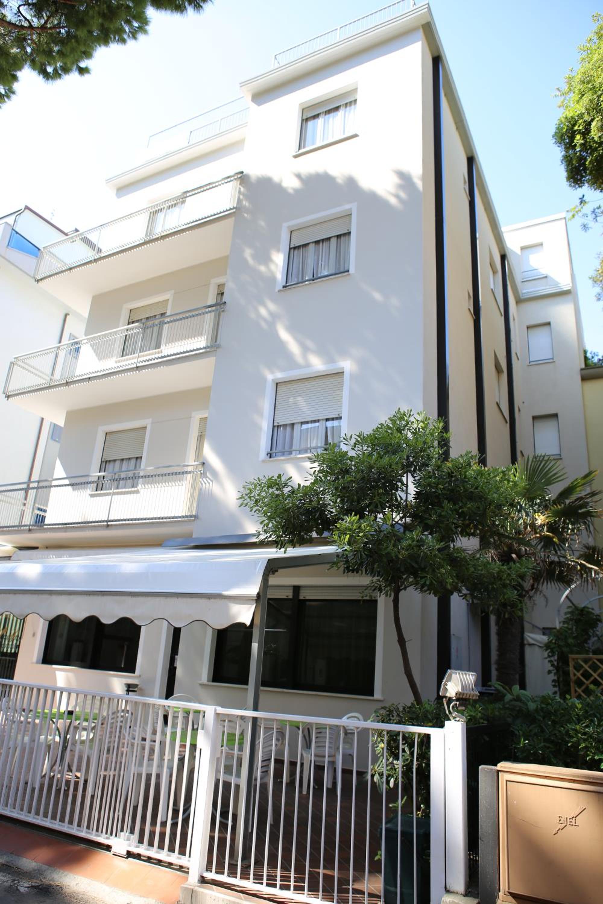 Hotel Pigalle 1/50