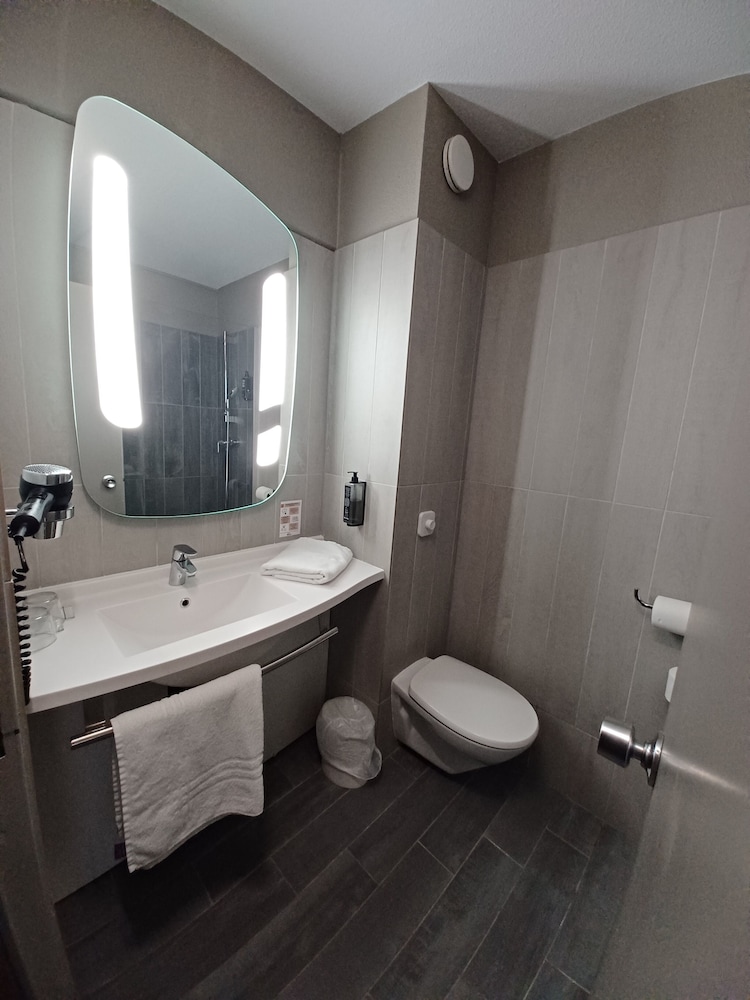 Ibis Toulouse Purpan 73/73