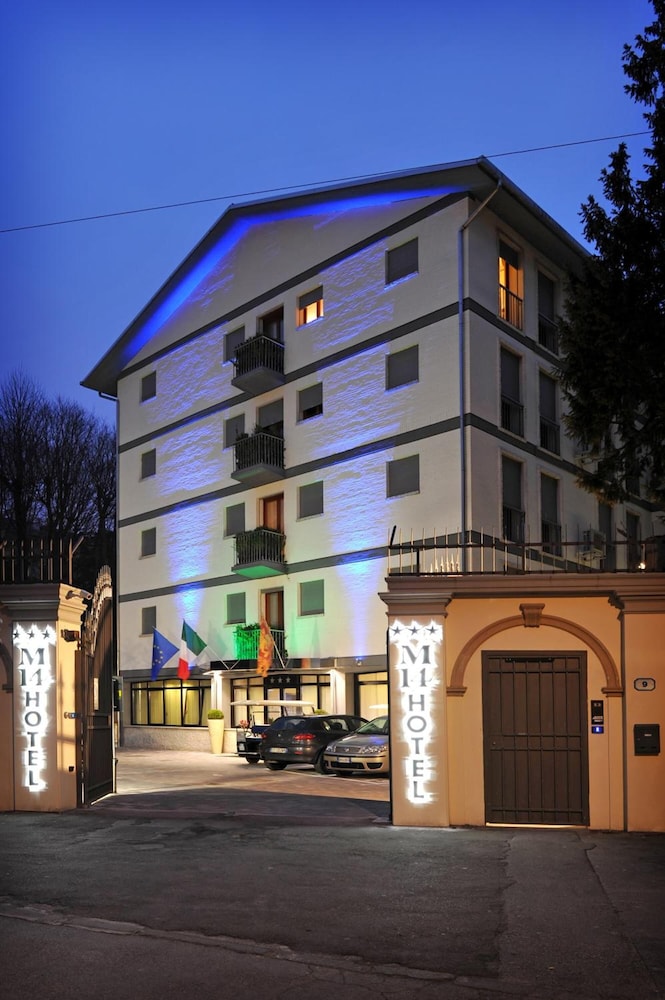 M14 Hotel photo1