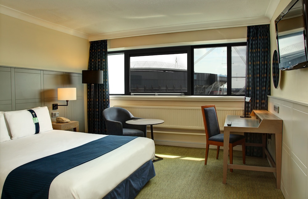 HOLIDAY INN CARDIFF CITY CENTRE 25/64
