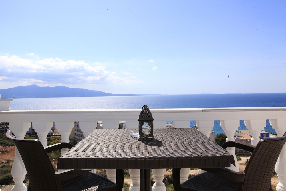 Hotel Keos 63/68