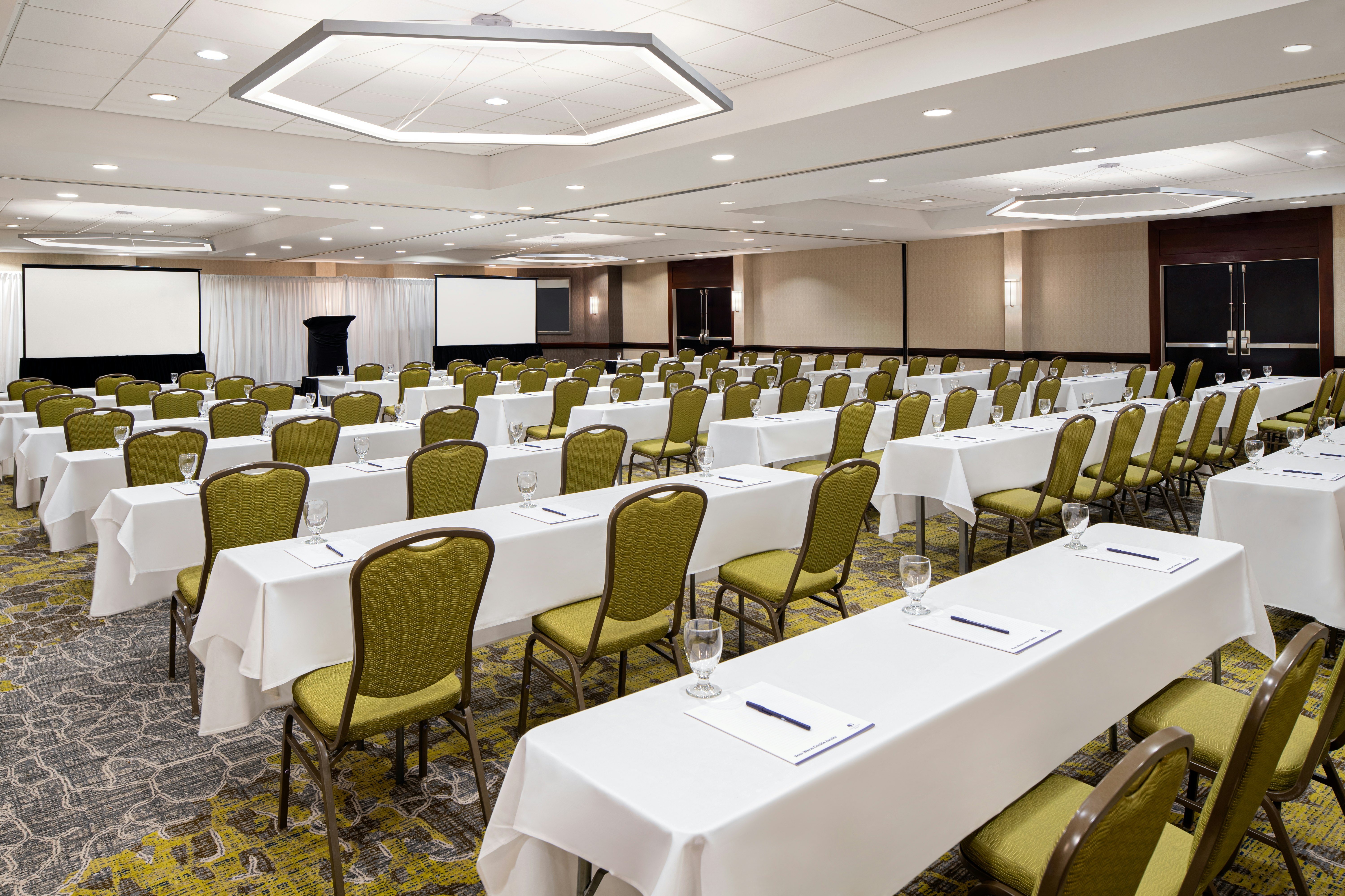 DoubleTree Suites by Hilton Charlotte SouthPark 43/60
