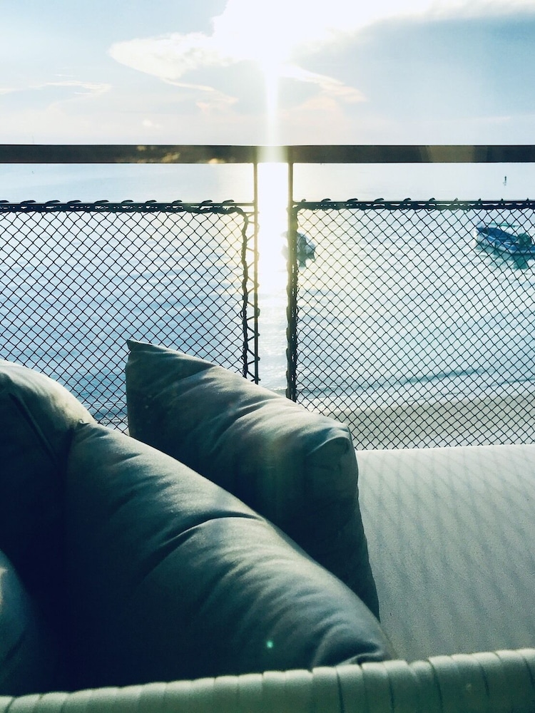 Blue Tao Beach Hotel 33/59