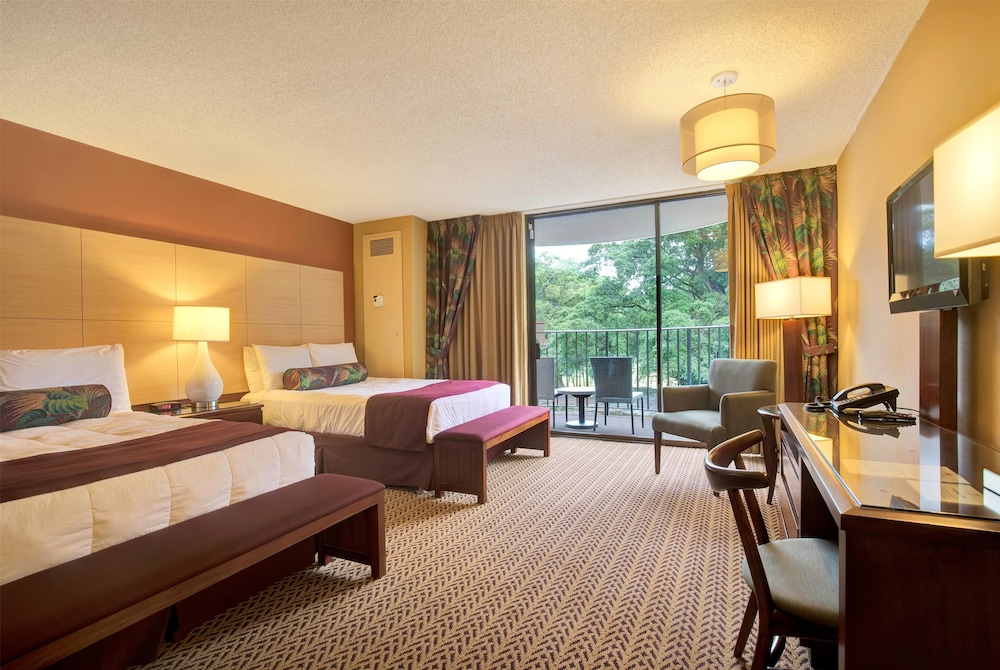 BANYAN, 2 DOUBLE BEDS, WITH VIEW