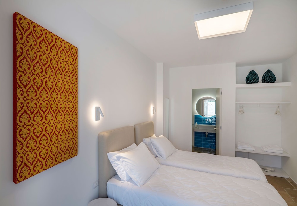 SUPERIOR, DOUBLE BED