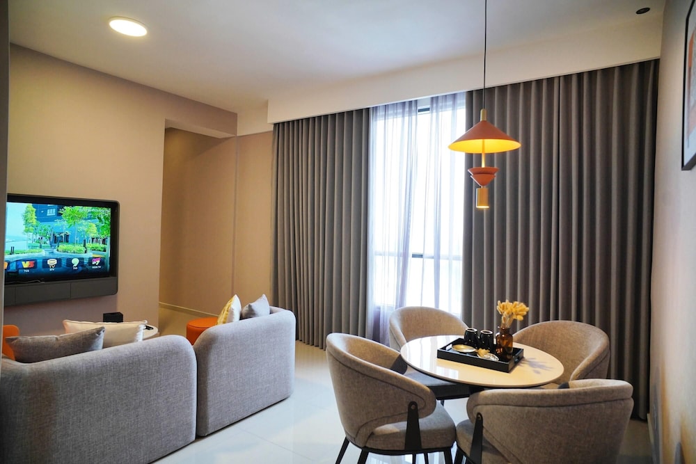 Wyndham Grand I-City 51/60
