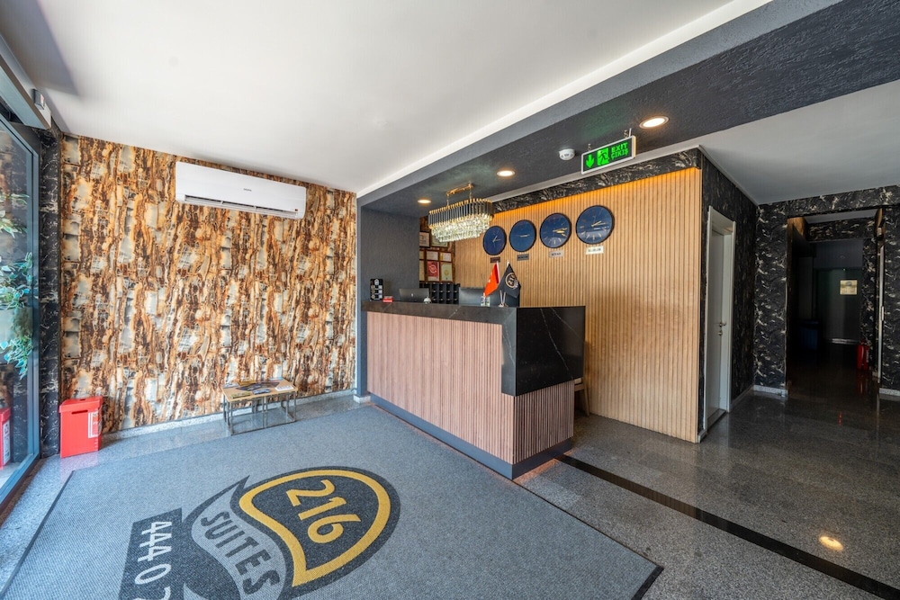 216 Bosphorus Suite 8/50