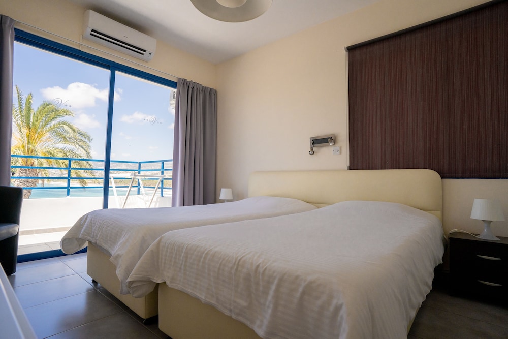 2 BEDROOMS, SUPERIOR, APARTMENT, SEA VIEW