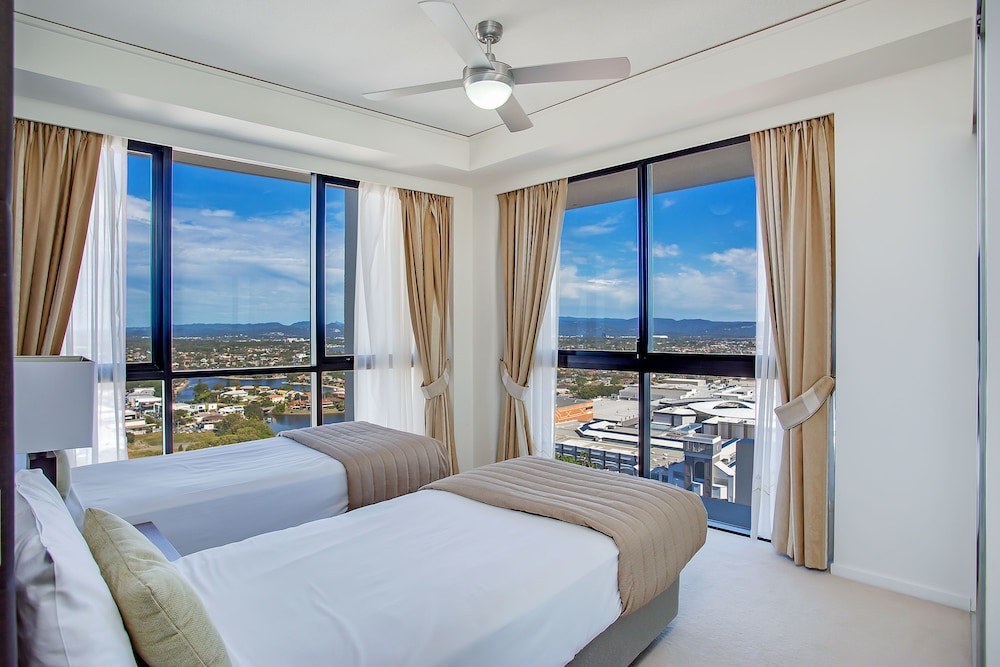 Mantra Sierra Grand Broadbeach 29/73