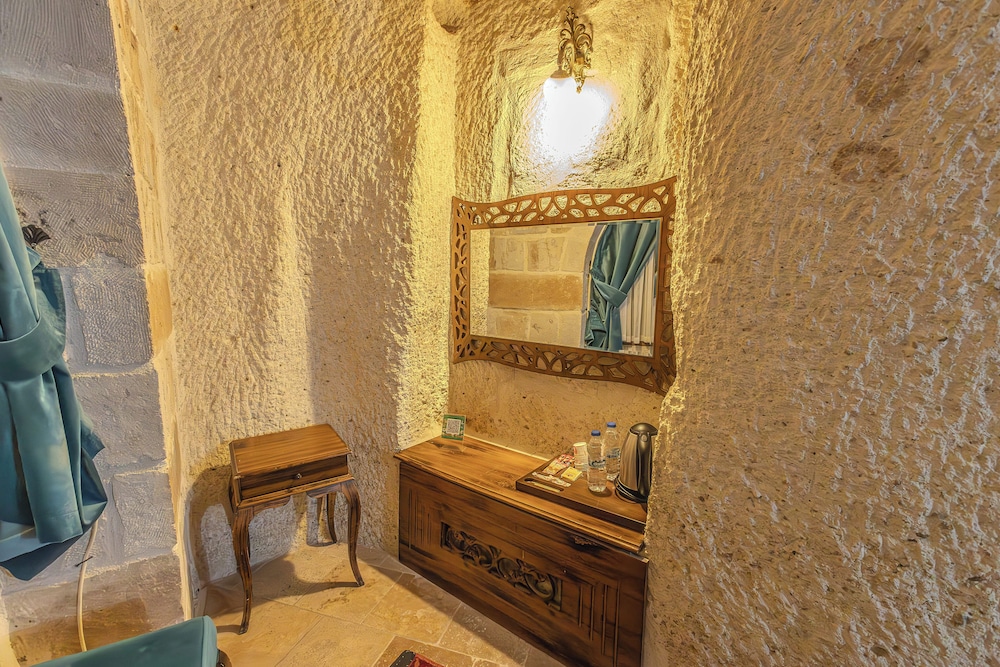 Miracle Cave Hotel 27/50