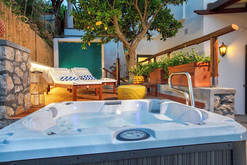 Relais 2 Pini Capri 22/38