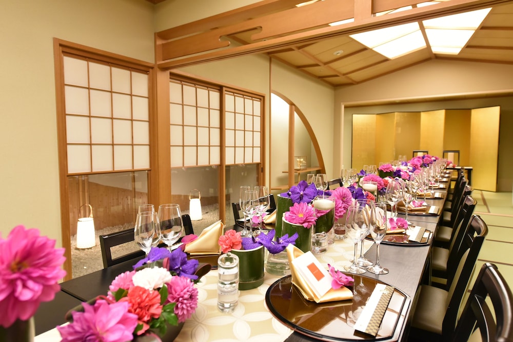 UTSUNOMIYA TOBU HOTEL GRANDE 55/60