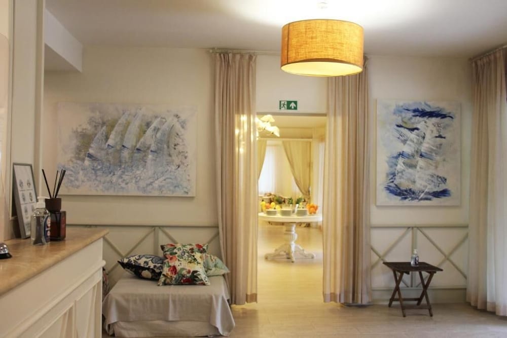 Hotel Bijou 35/58