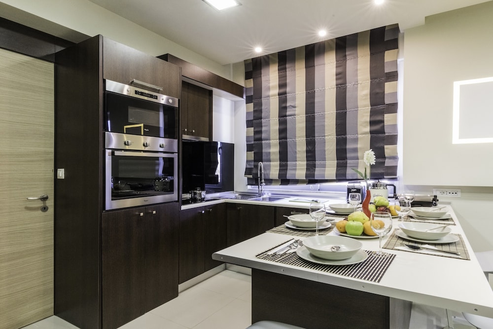 Rhodes Central Suite 26/38