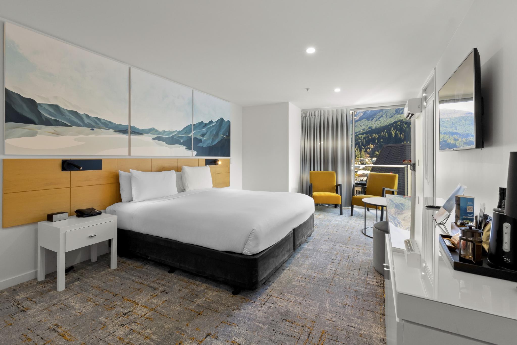 SUPERIOR, TWIN BEDS, NO VIEW