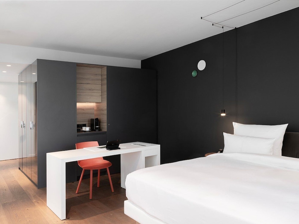 Superior, King Bed