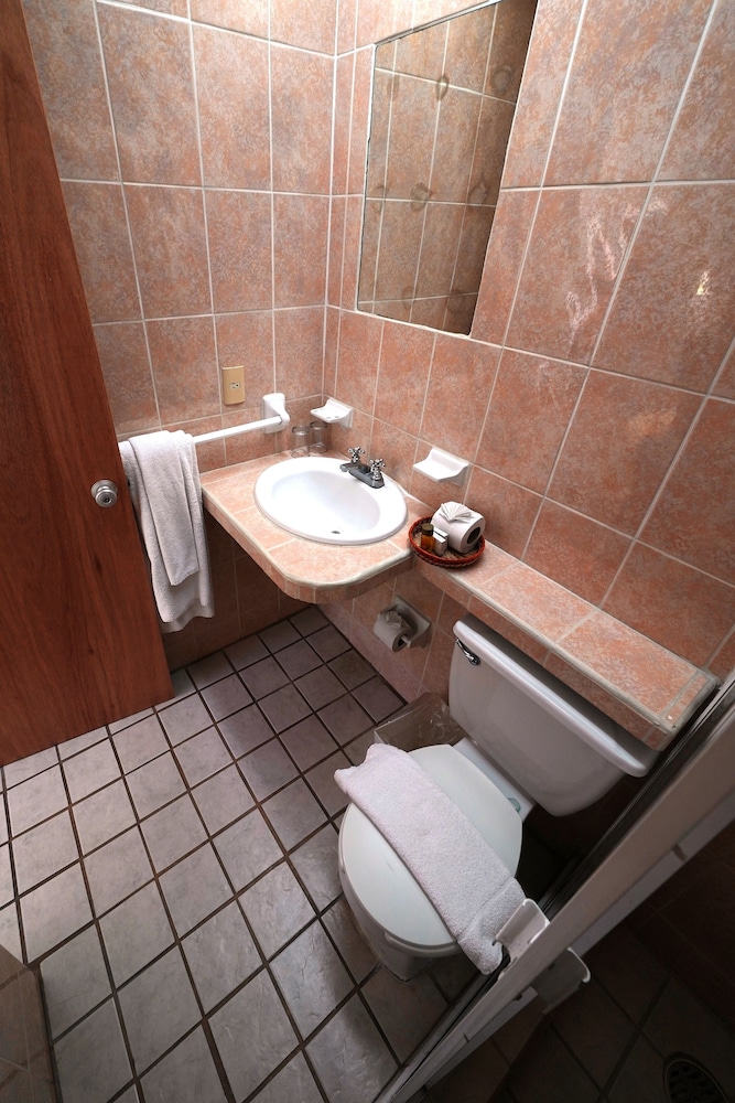 Emperador Vallarta Beachfront Hotel and Suites 35/74