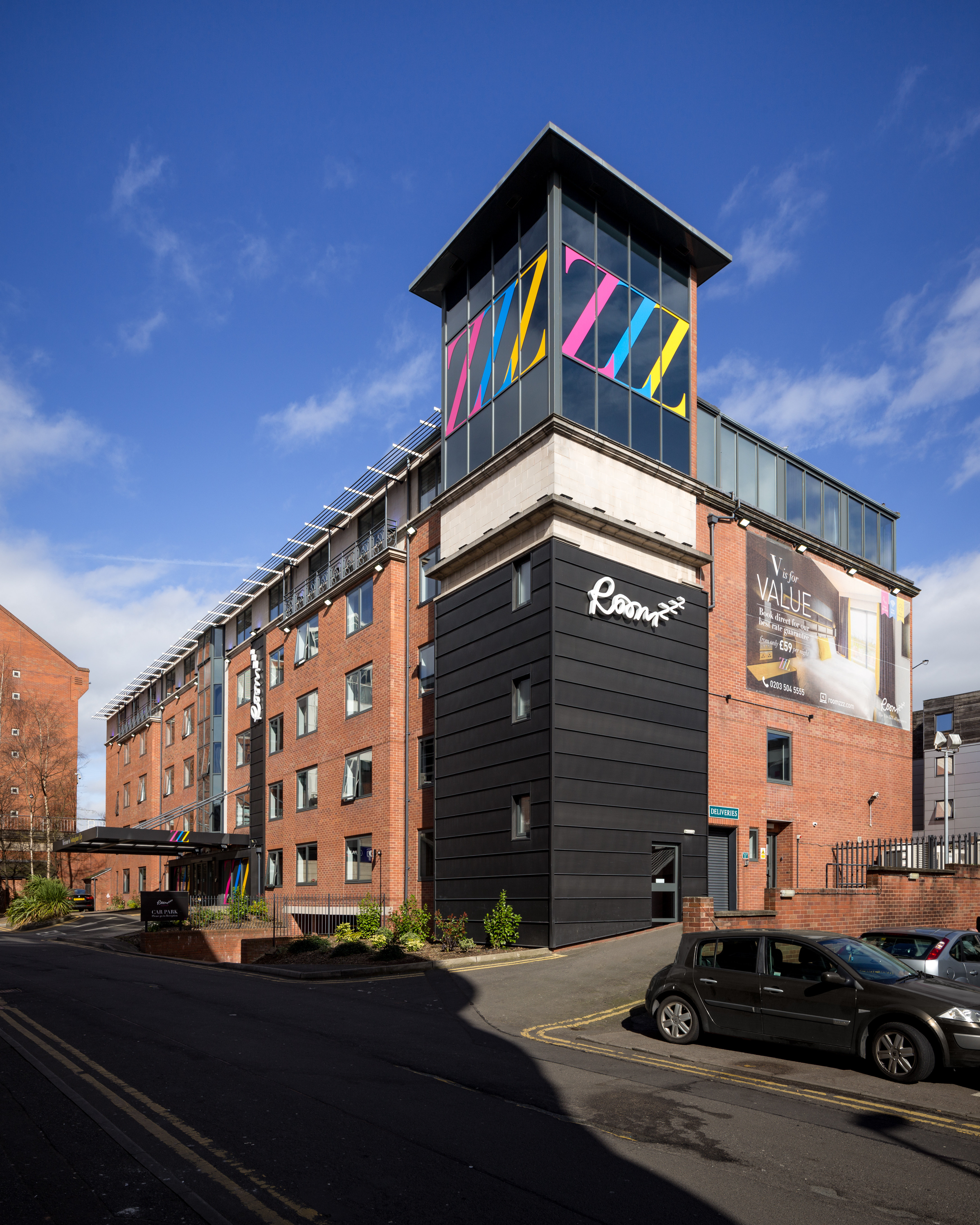 Roomzzz Nottingham City 27/30