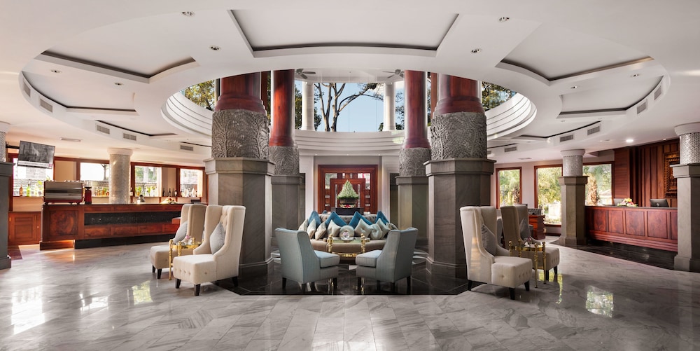 J7 Angkor Hotel 12/72