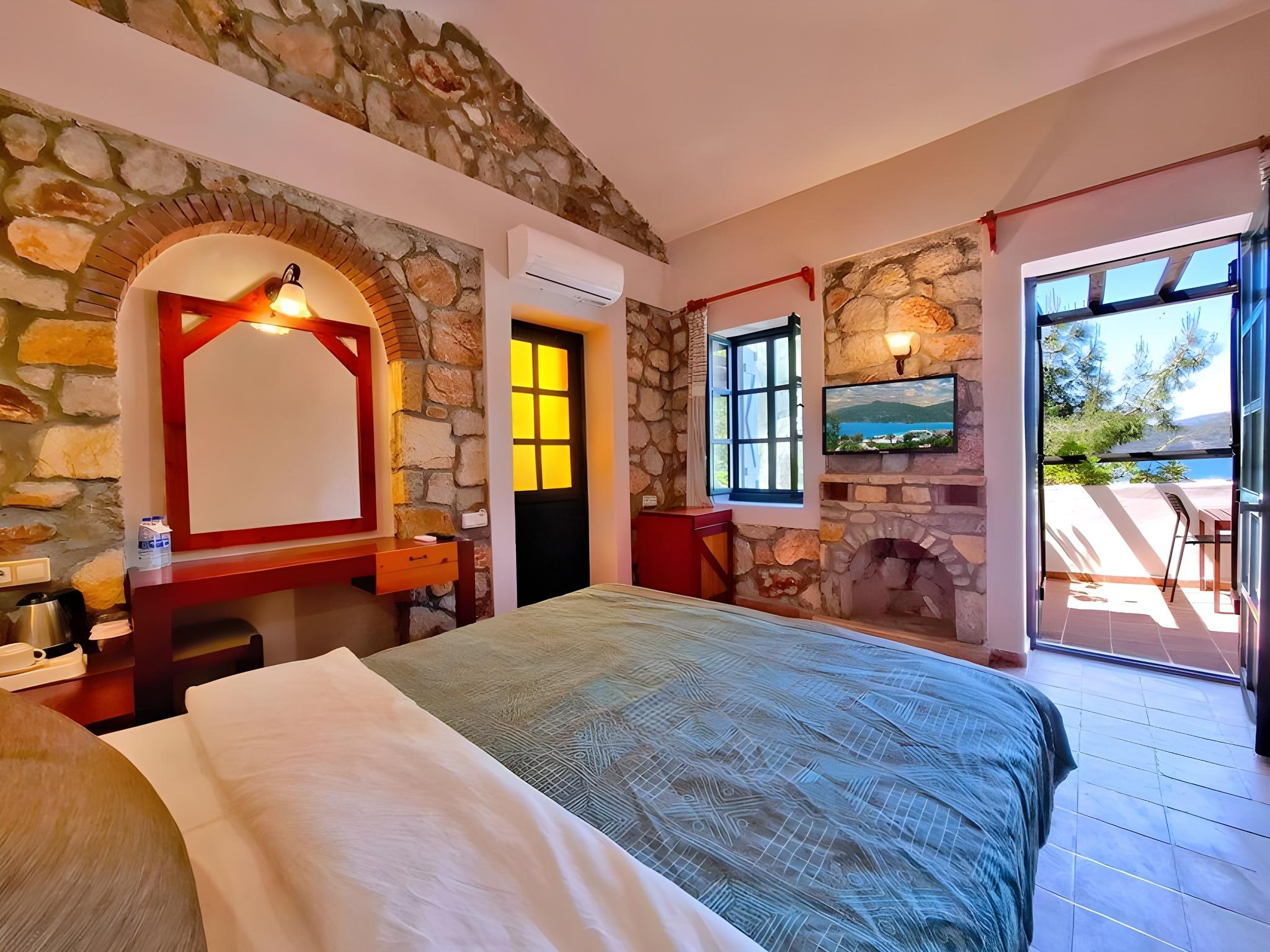 Stone, Standard, Sea View