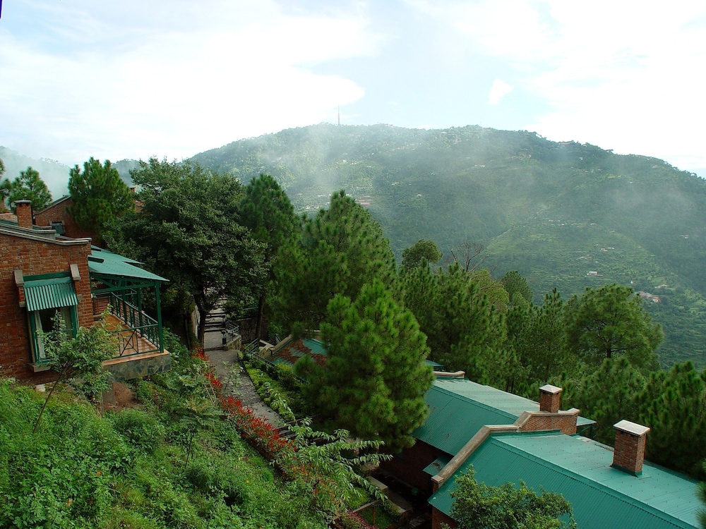 Baikunth Resort Kasauli 25/30