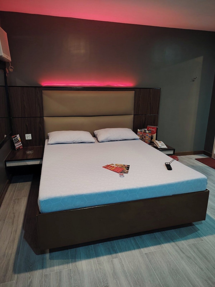 Hotel Sogo Quirino Motor Drive Inn 26/56