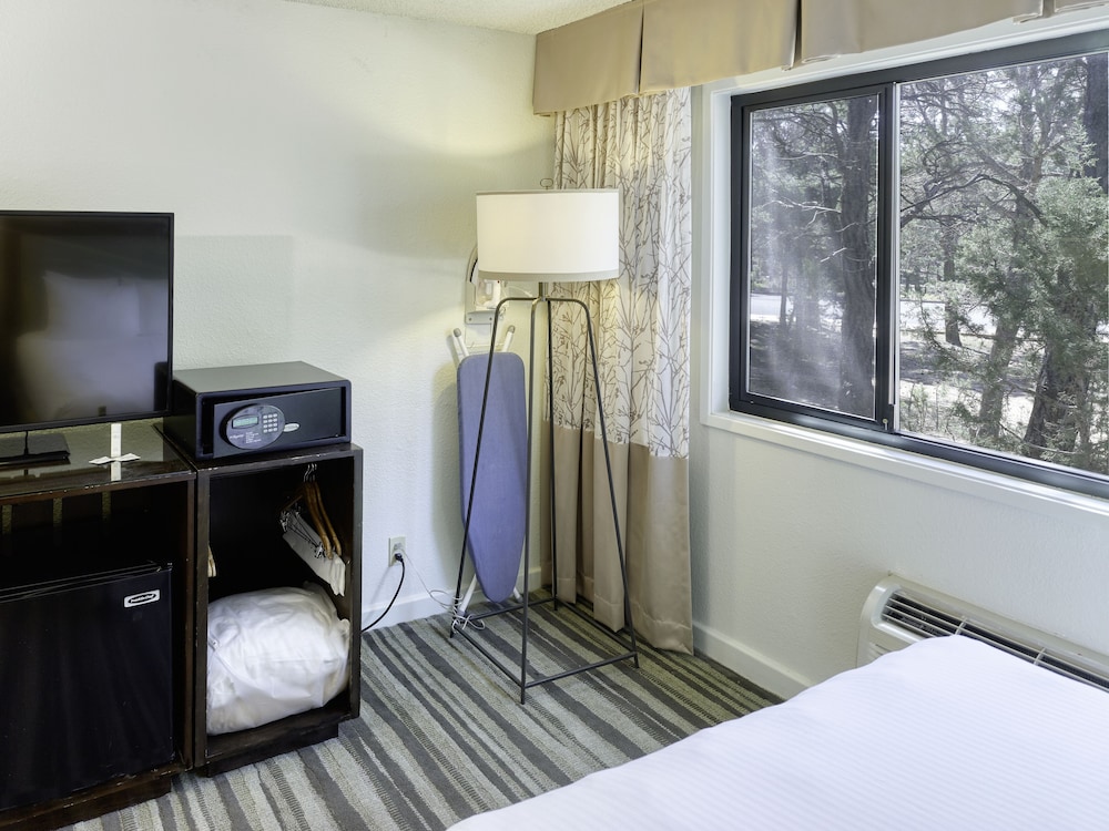 Yavapai Lodge 20/50