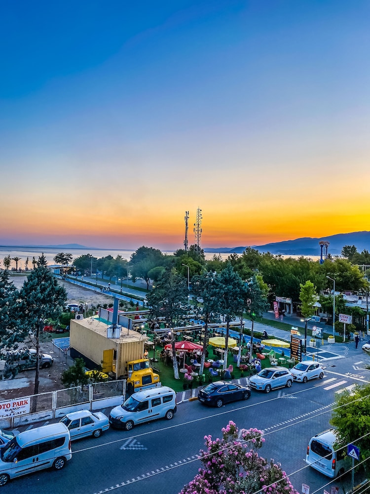 Roy Otel Akcay 42/50